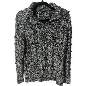 A Liz Claiborne pullover sweater in size extra large
